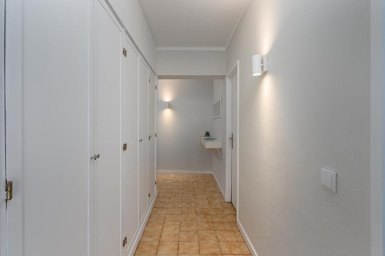 Sunny Flat W/ Balcony & Pool By Lovelystay Portimão Exteriör bild