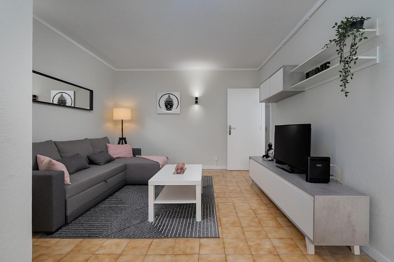 Sunny Flat W/ Balcony & Pool By Lovelystay Portimão Exteriör bild